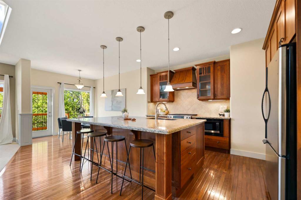 Picture for 48 Strathlea Close SW