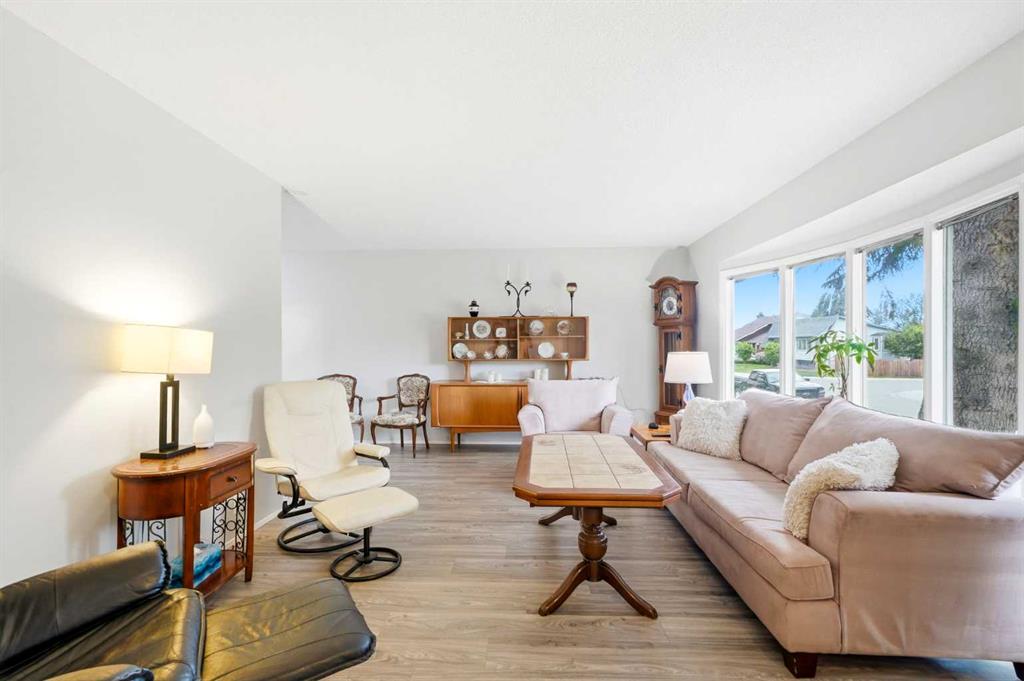 Picture for 442 Queensland Place SE