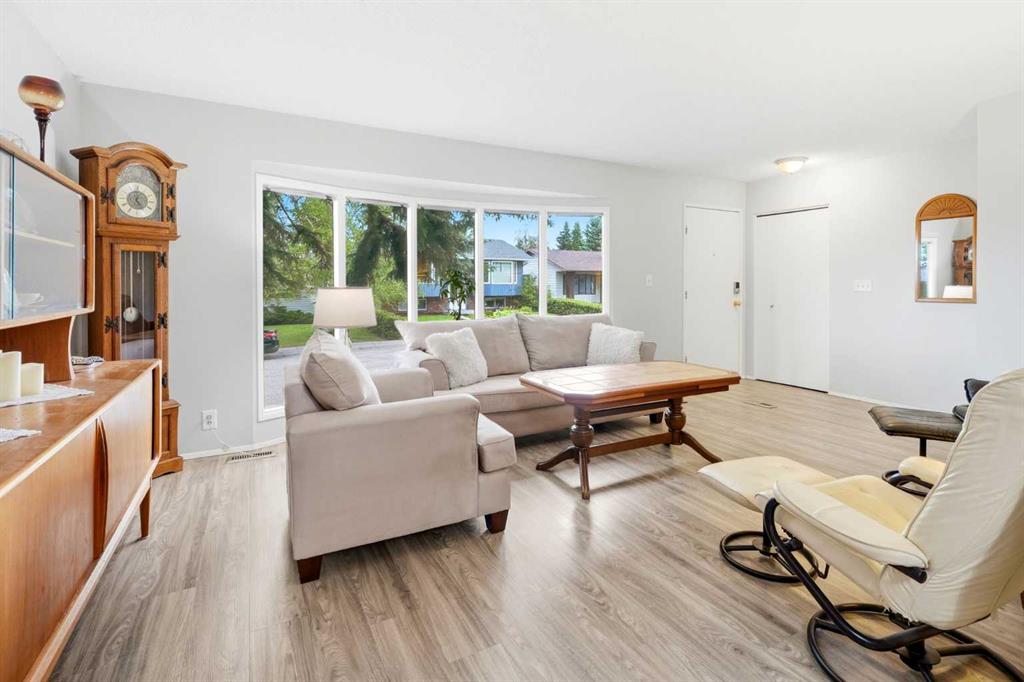 Picture for 442 Queensland Place SE