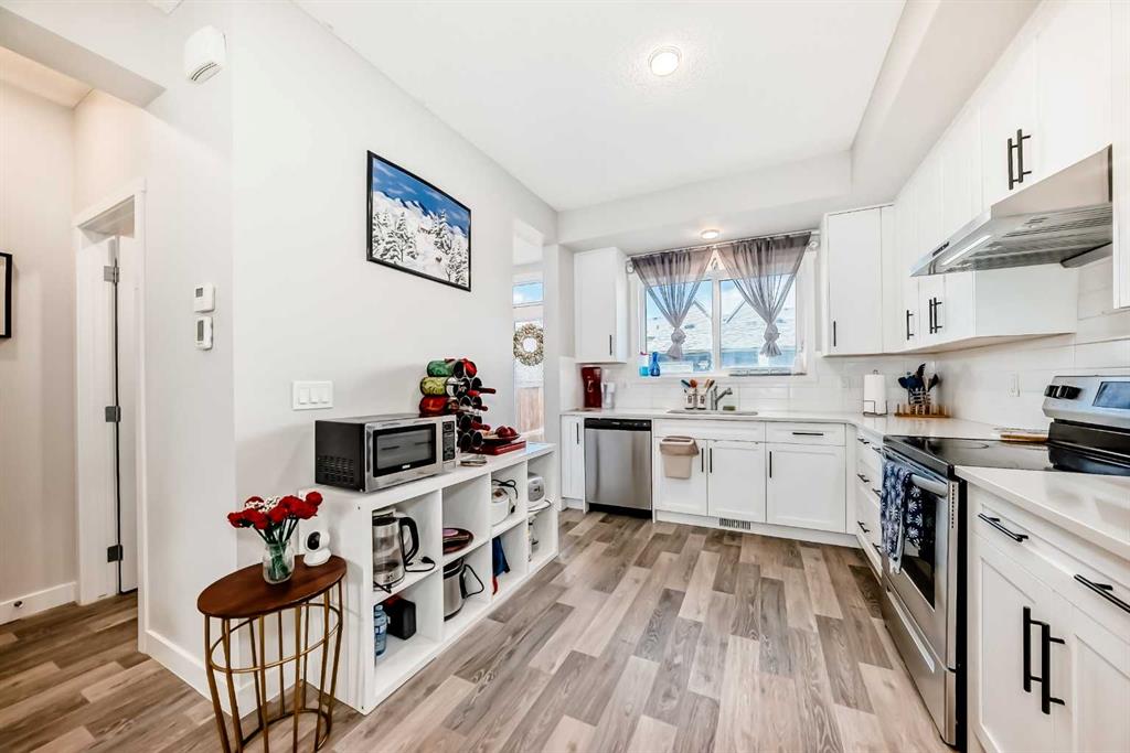 Picture for 16 Carringvue Way NW