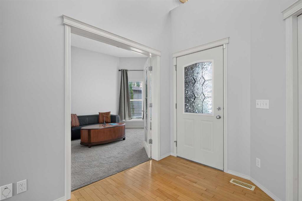 Picture for 121 Sherwood Way NW