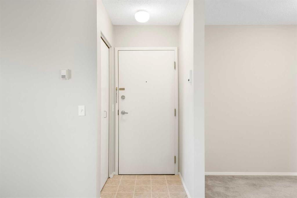 Picture for 1621, 3400 Edenwold Heights NW