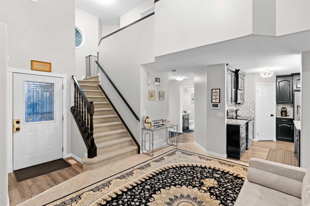 Picture for 67 Anaheim Crescent NE