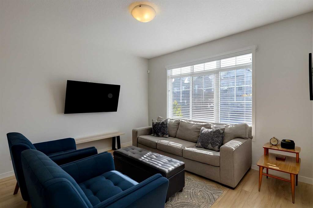 Picture for 47 Willow Crescent 