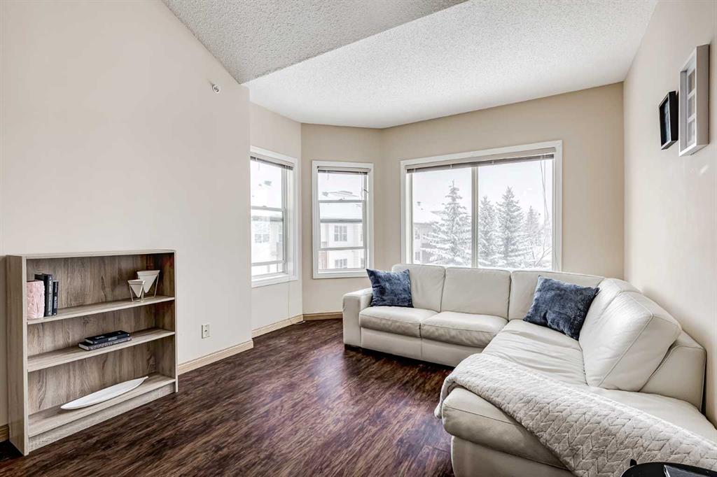 Picture for 329, 1920 14 Avenue NE