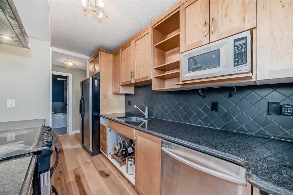 Picture for 205, 1225 15 Avenue SW