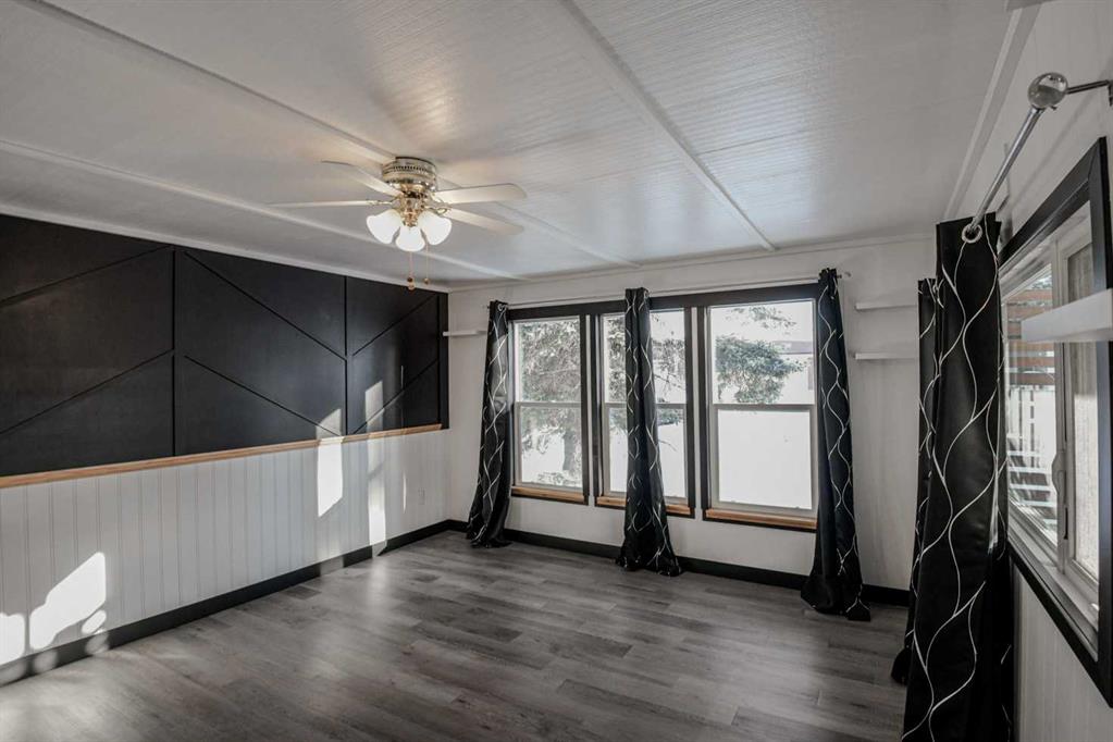 Picture for 429, 3223 83 Street NW