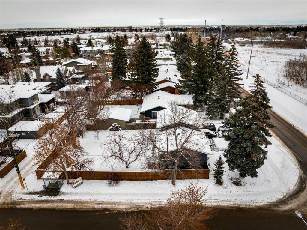 Picture for 1636 50 Avenue SW