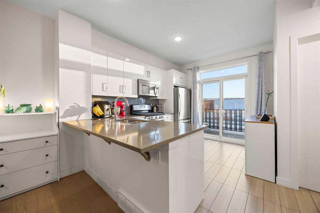 Picture for 87 Walden Path SE