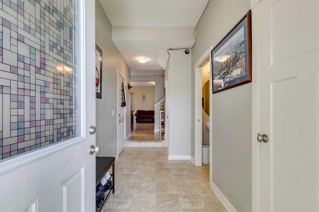 Picture for 43 Sunrise Crescent NE