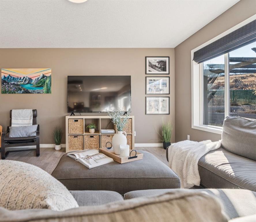 Picture for 104 Bow Ridge Crescent 