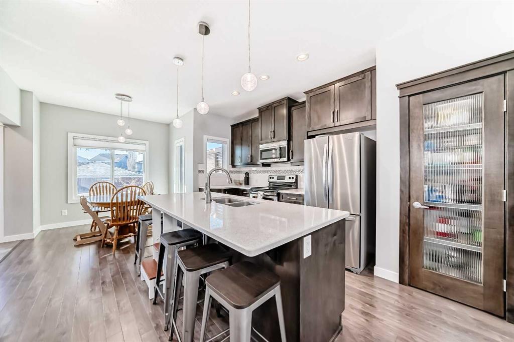 Picture for 237 Ravensmoor Link SE