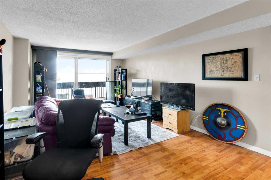 Picture for 403, 9800 Horton Road SW