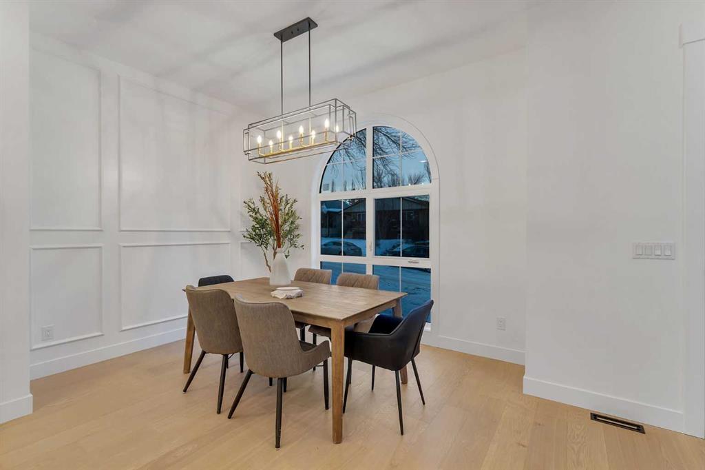 Picture for 221 29 Avenue NW