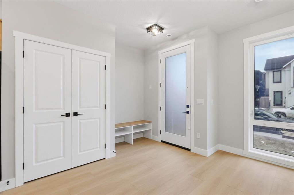 Picture for 1636 19 Avenue NW