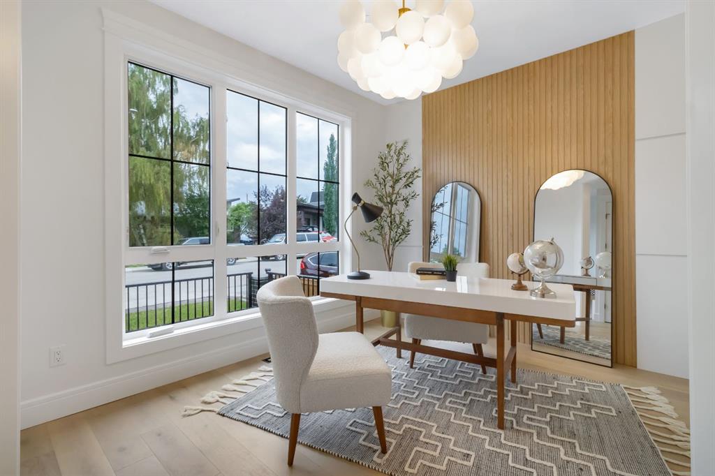 Picture for 2118 Victoria Crescent NW