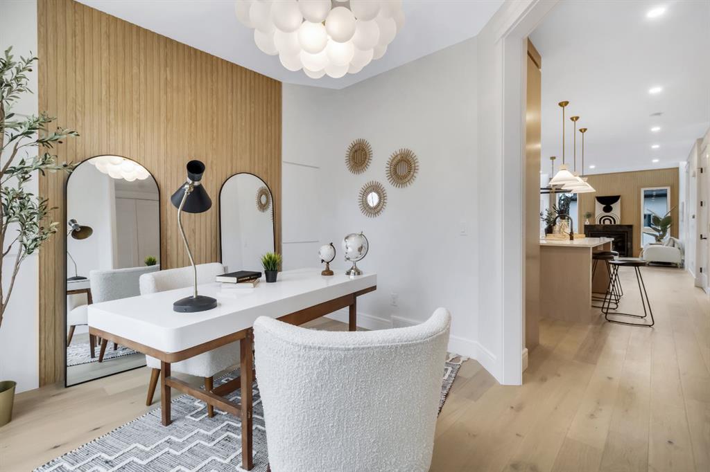 Picture for 2118 Victoria Crescent NW