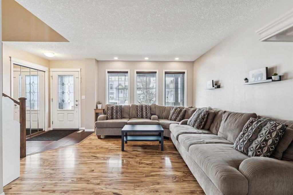 Picture for 77 New Brighton Heights SE