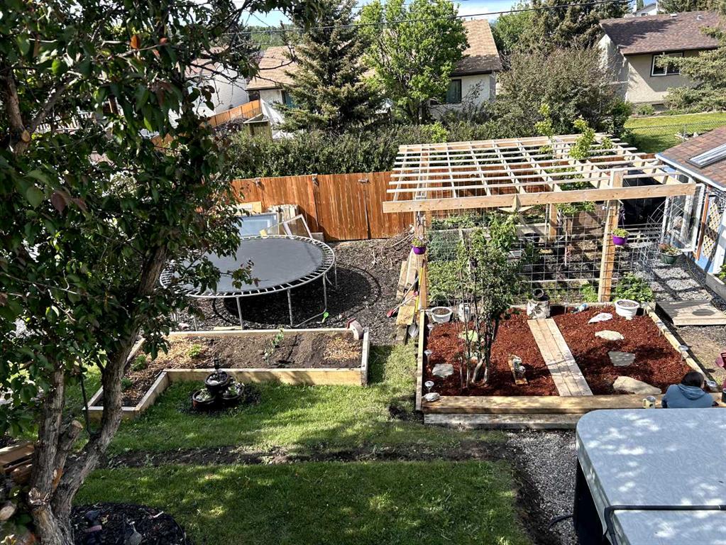 Picture for 218 8 Avenue NE