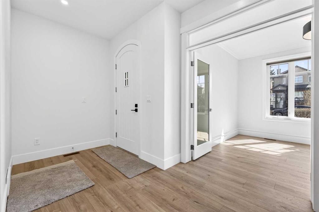 Picture for 2012 37 Avenue SW