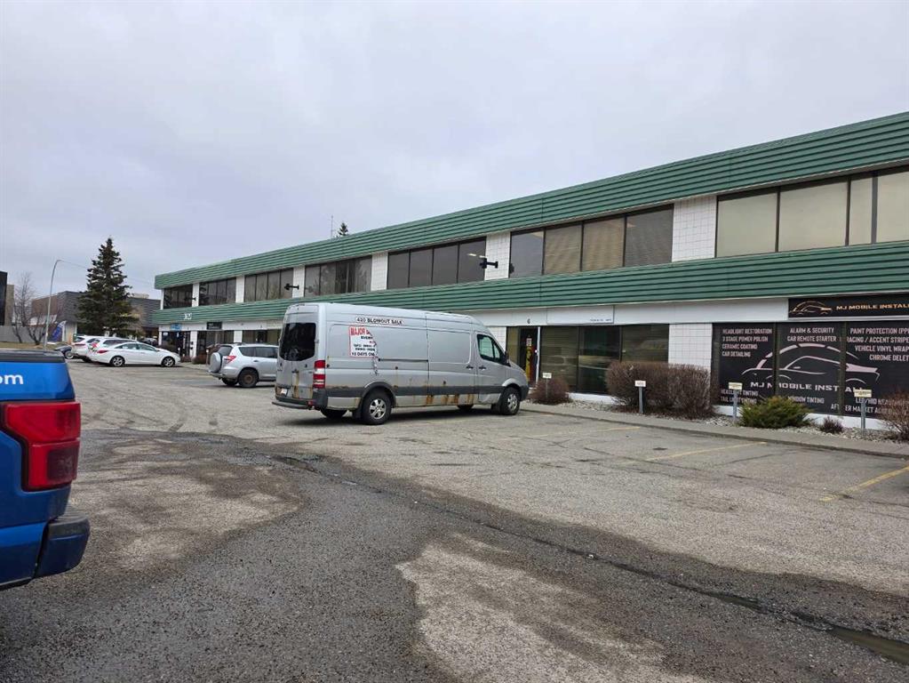 Picture for 8, 3610 29 Street NE