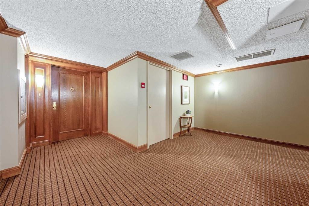 Picture for 720, 728 13 Avenue SW