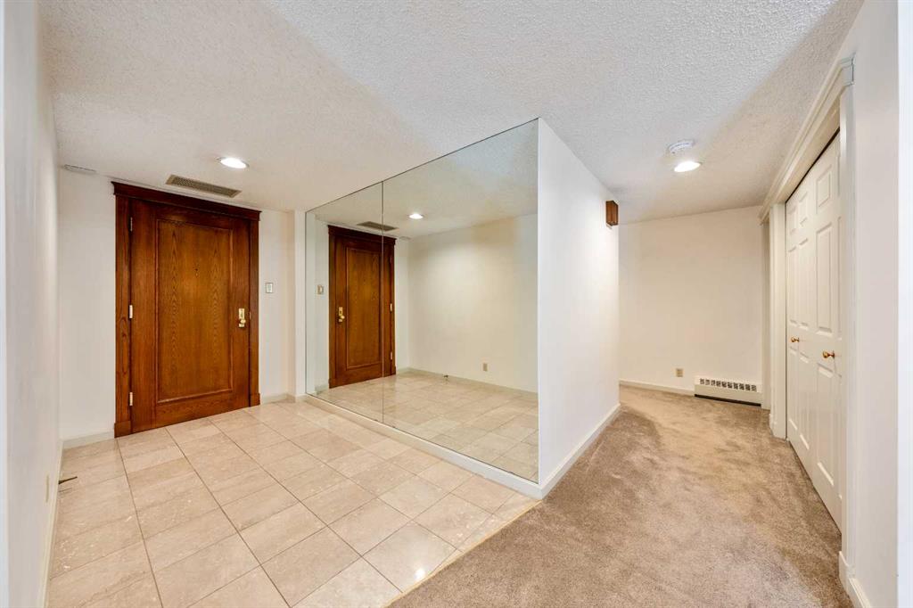 Picture for 720, 728 13 Avenue SW