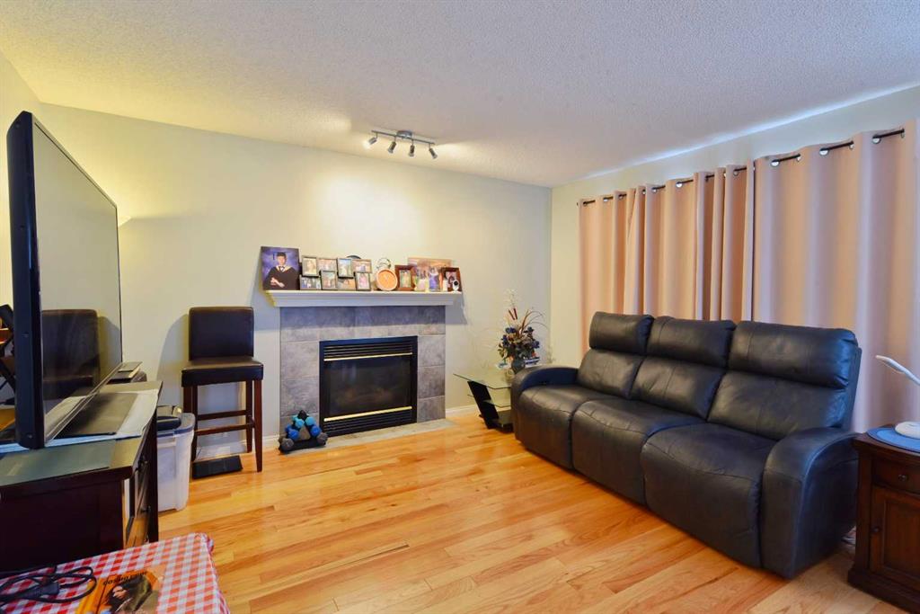 Picture for 105 Coral Springs Close NE