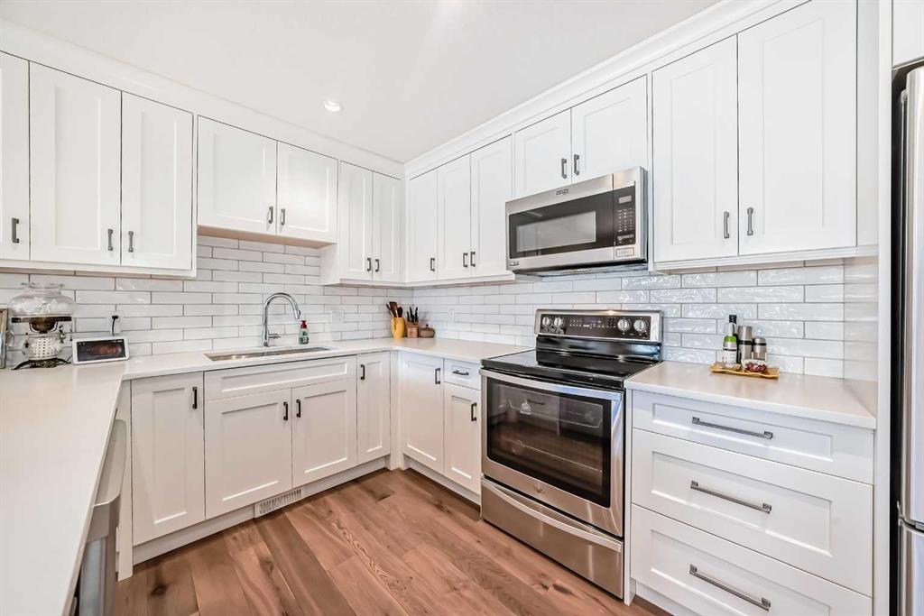 Picture for 16 Vandoos Gardens NW