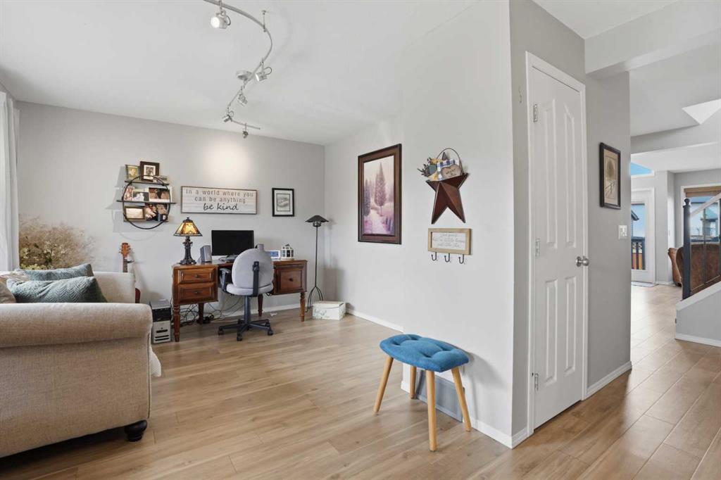 Picture for 87 Bridlecrest Road SW