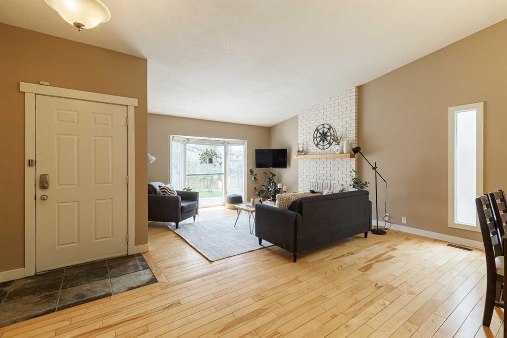 Picture for 1211 Ranchview Road NW