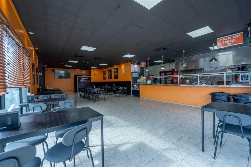 Picture for Unit 1, 5147 20 Avenue SE