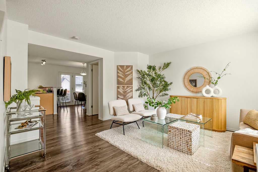 Picture for 246 Elgin View SE