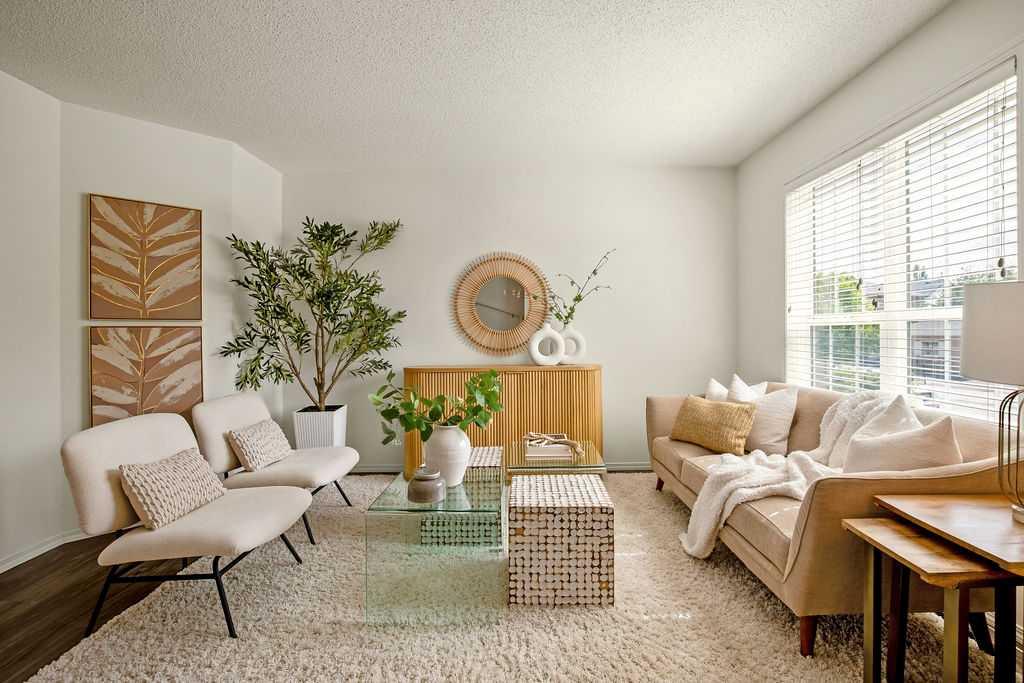 Picture for 246 Elgin View SE