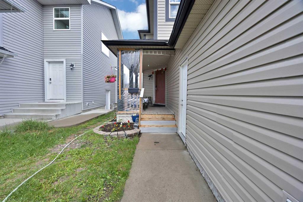 Picture for 25 Martha's Meadow Place NE