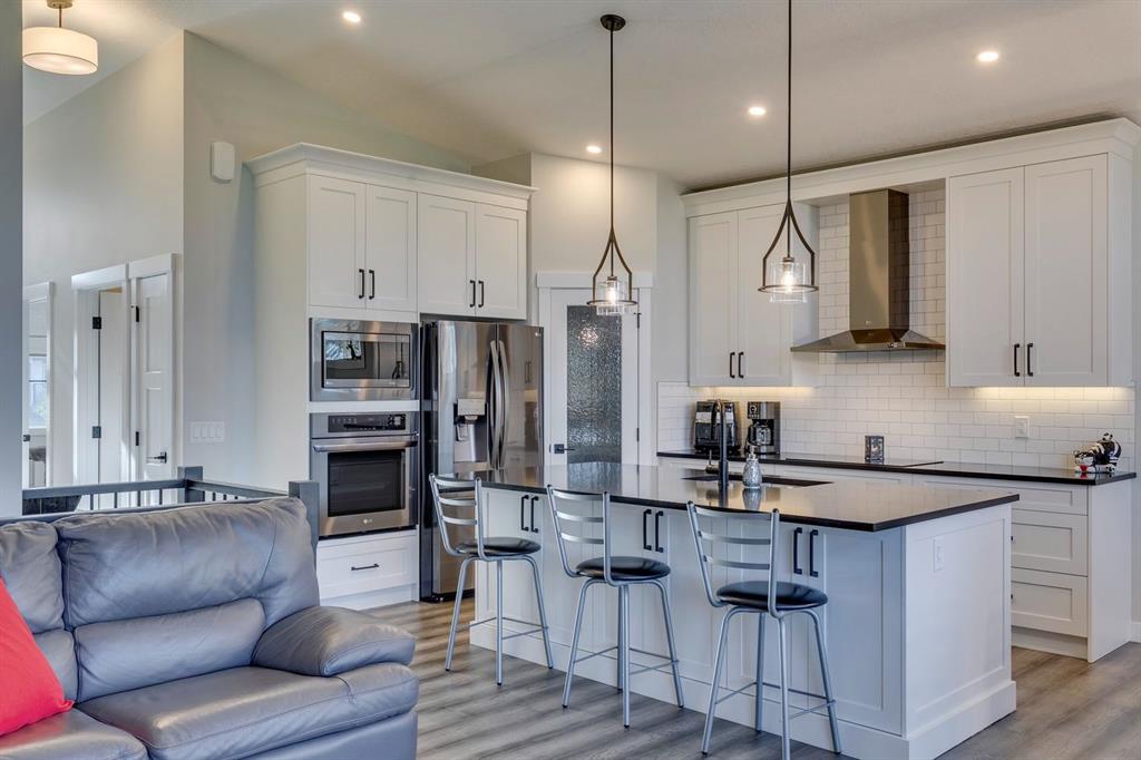 Picture for 154 Riverwood Crescent SW https://www.cirrealty.ca/reb/creb/67/A2265867_14.jpg