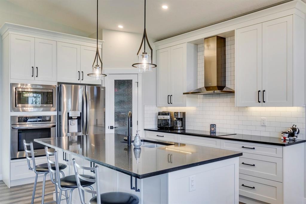 Picture for 154 Riverwood Crescent SW https://www.cirrealty.ca/reb/creb/67/A2265867_17.jpg