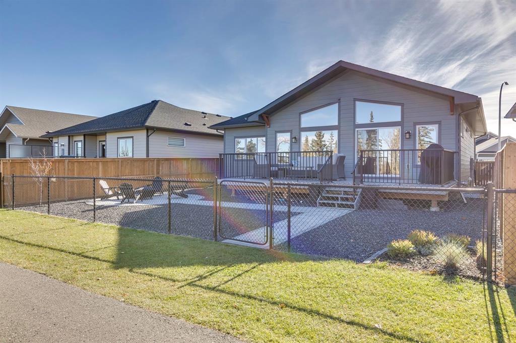 Picture for 154 Riverwood Crescent SW https://www.cirrealty.ca/reb/creb/67/A2265867_42.jpg