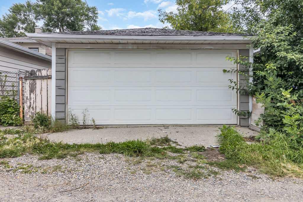 Picture for 1212 Bantry Street NE https://www.cirrealty.ca/reb/creb/67/A2266167_36.jpg