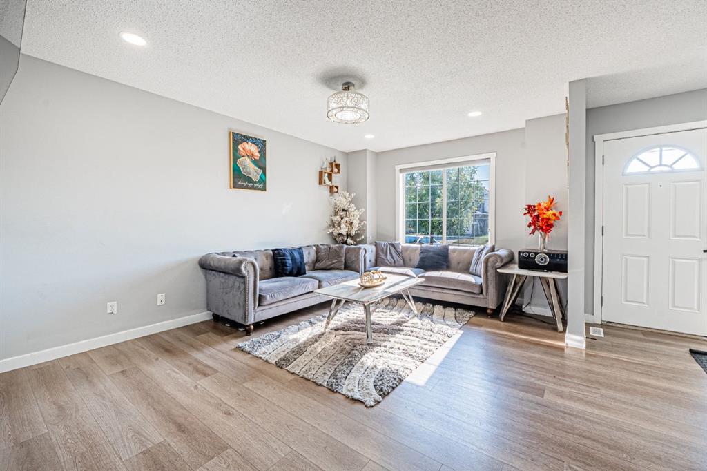 Picture for 10 Taralake Lane NE