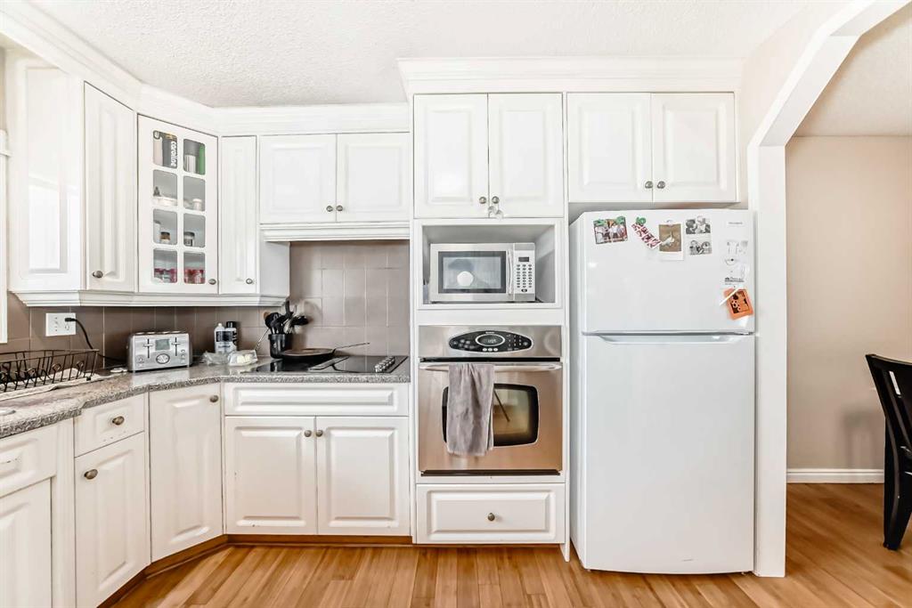 Picture for 8015 4A Street SW