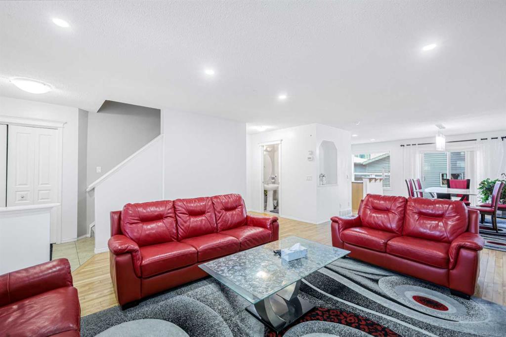 Picture for 102 Evansford Grove NW