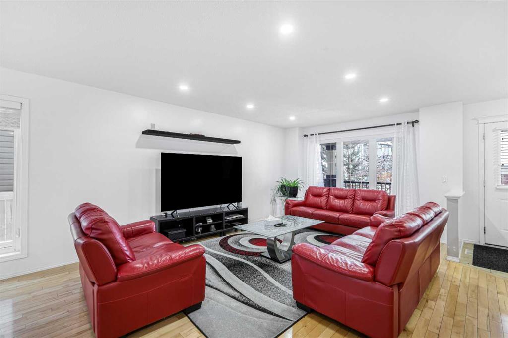 Picture for 102 Evansford Grove NW