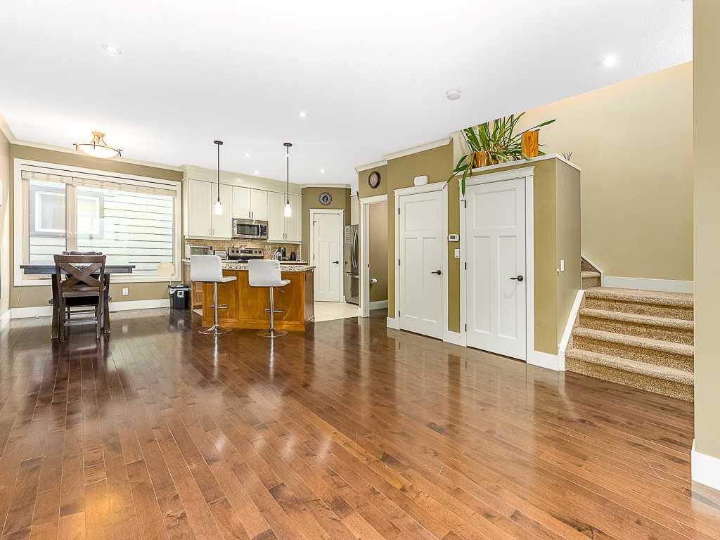 Picture for 2, 126 27 Avenue NW