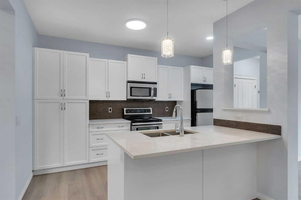 Picture for 20 Copperpond Grove SE