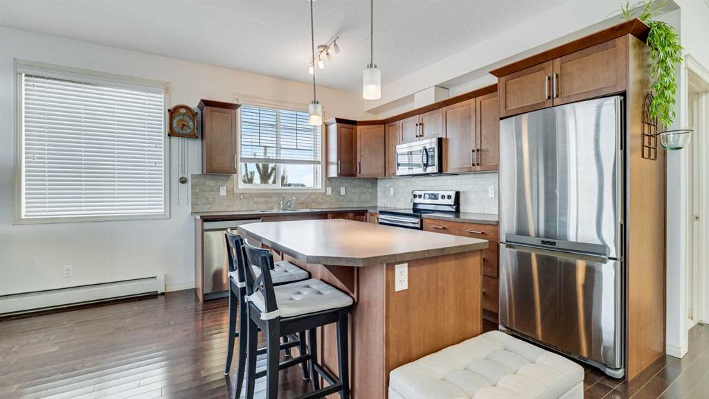 Picture for 412, 304 Cranberry Park SE