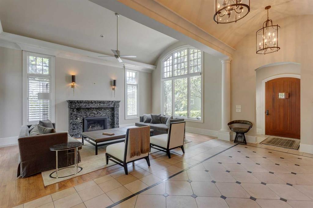 Picture for 2704 Montcalm Crescent SW