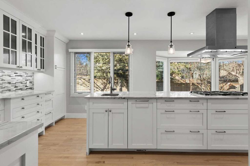 Picture for 15 Oakmount Place SW