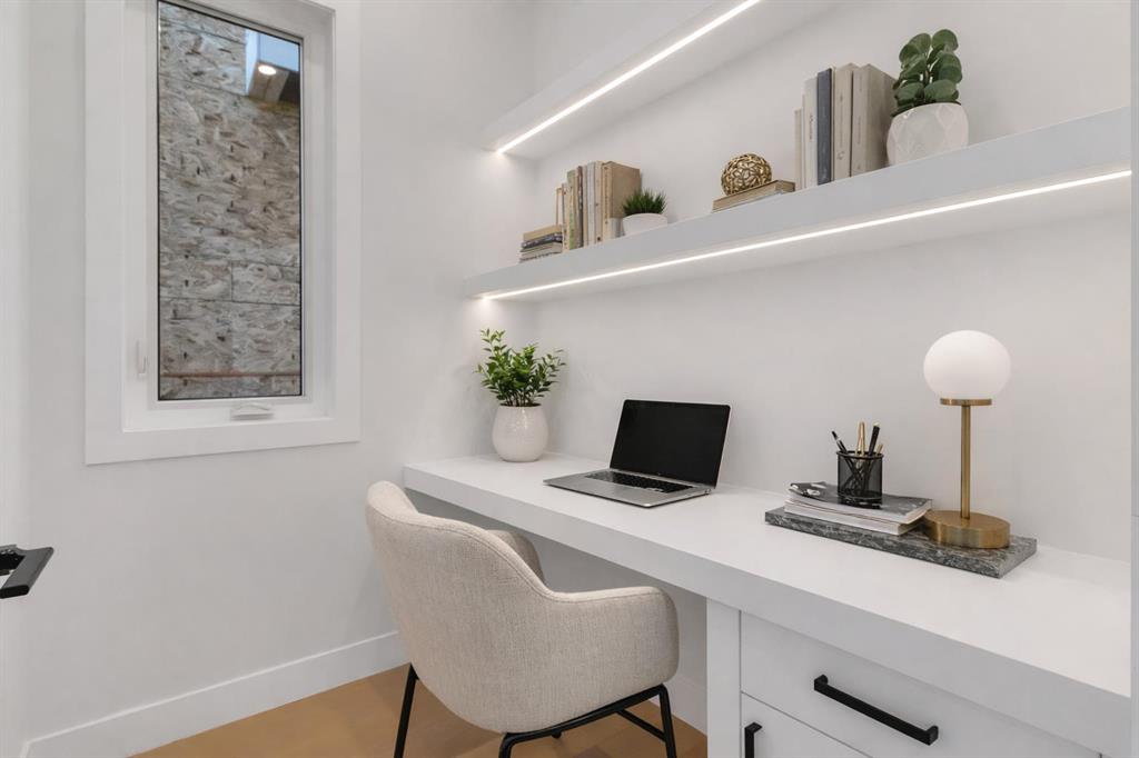 Picture for 644 25 Avenue NW