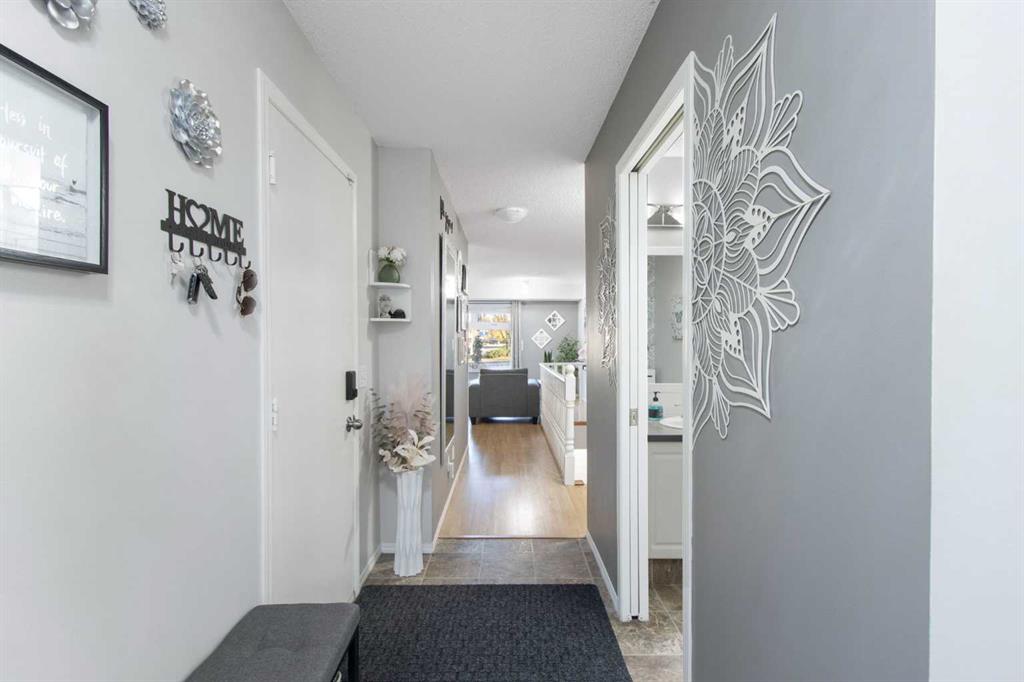 Picture for 206 Mt Aberdeen Manor SE